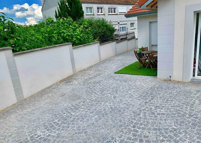Proximite Paris Le Bourget Apartment *